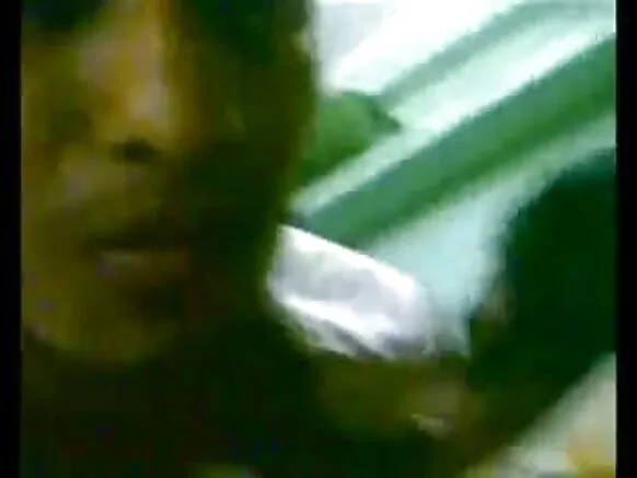 Desi chubby aunty ተደሰትኩ ተዝናናኝ።