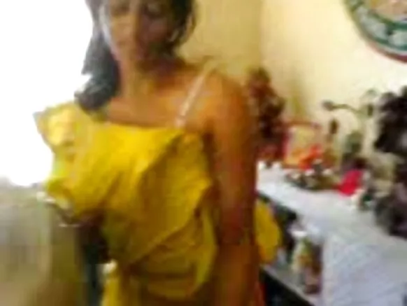 የሀይድራባድ ልጅ የአሮጊቶችን ቁላ ትፈልጋለች xxx የተደበቁ ካሜራዎች።