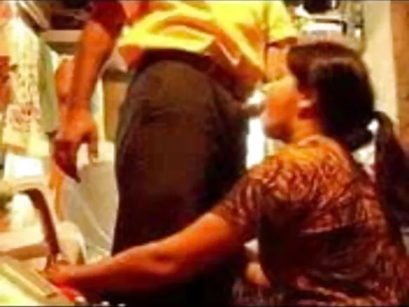 Xxx አያት የህንድ ቪዲዮዎች 8 ህንድ።